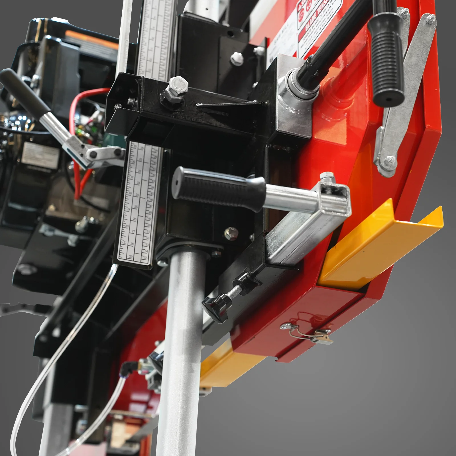 26" Portable Sawmill (5x Blades Included),  459cc 15HP E-Start Gasoline Engine,  20" Board Width,  20' Track Length (13' Track Length + 6.4' Track Extension Included) ,  SM-26 - Image 3