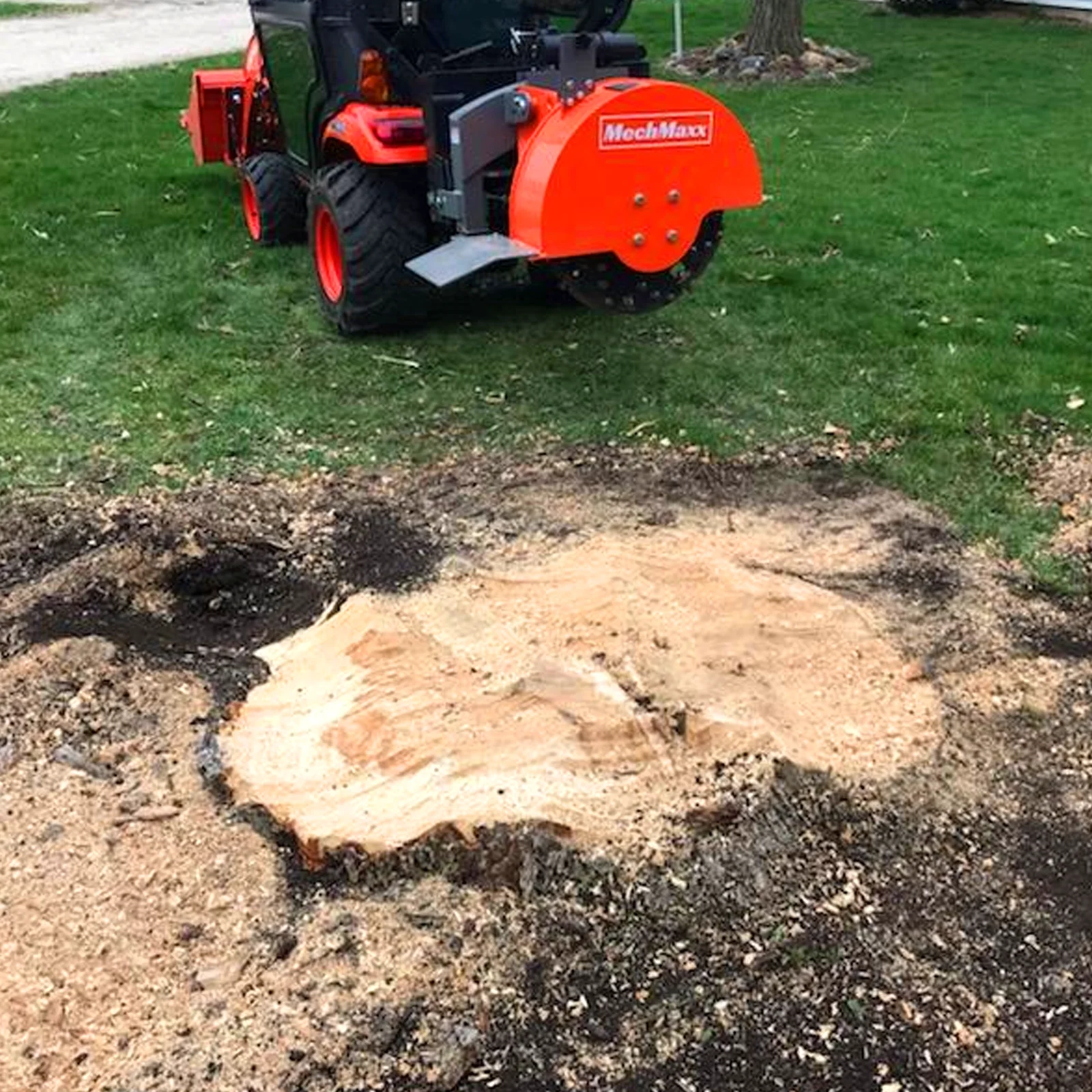 3-Point PTO Stump Grinder with 34 Carbide Teeth (PTO Shaft Included with Slip Clutch),  for 15-45HP Tractor,  SG24 - Image 5