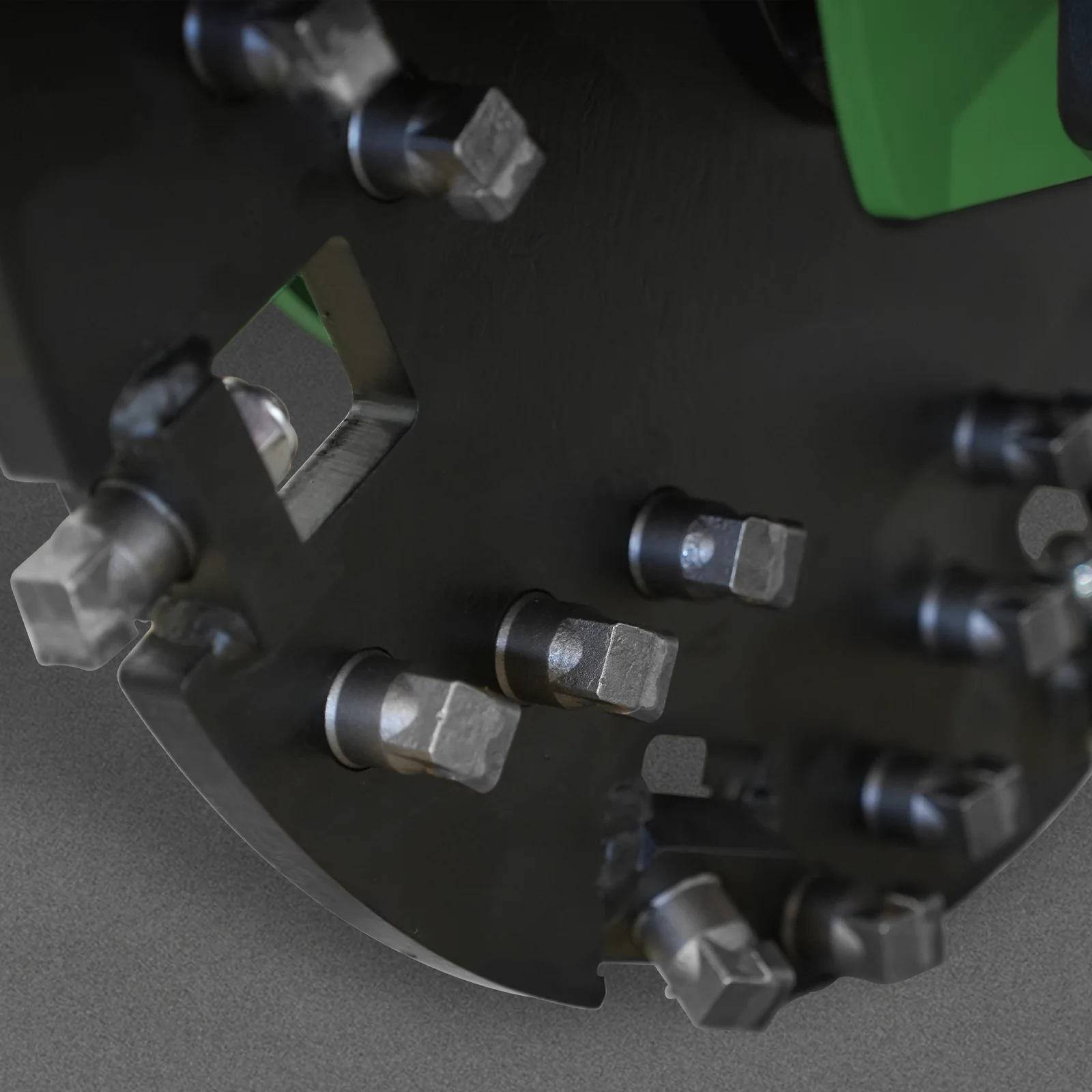 3-Point PTO Stump Grinder with 34 Carbide Teeth (PTO Shaft Included with Slip Clutch),  for 15-45HP Tractor,  SG24 - Image 5