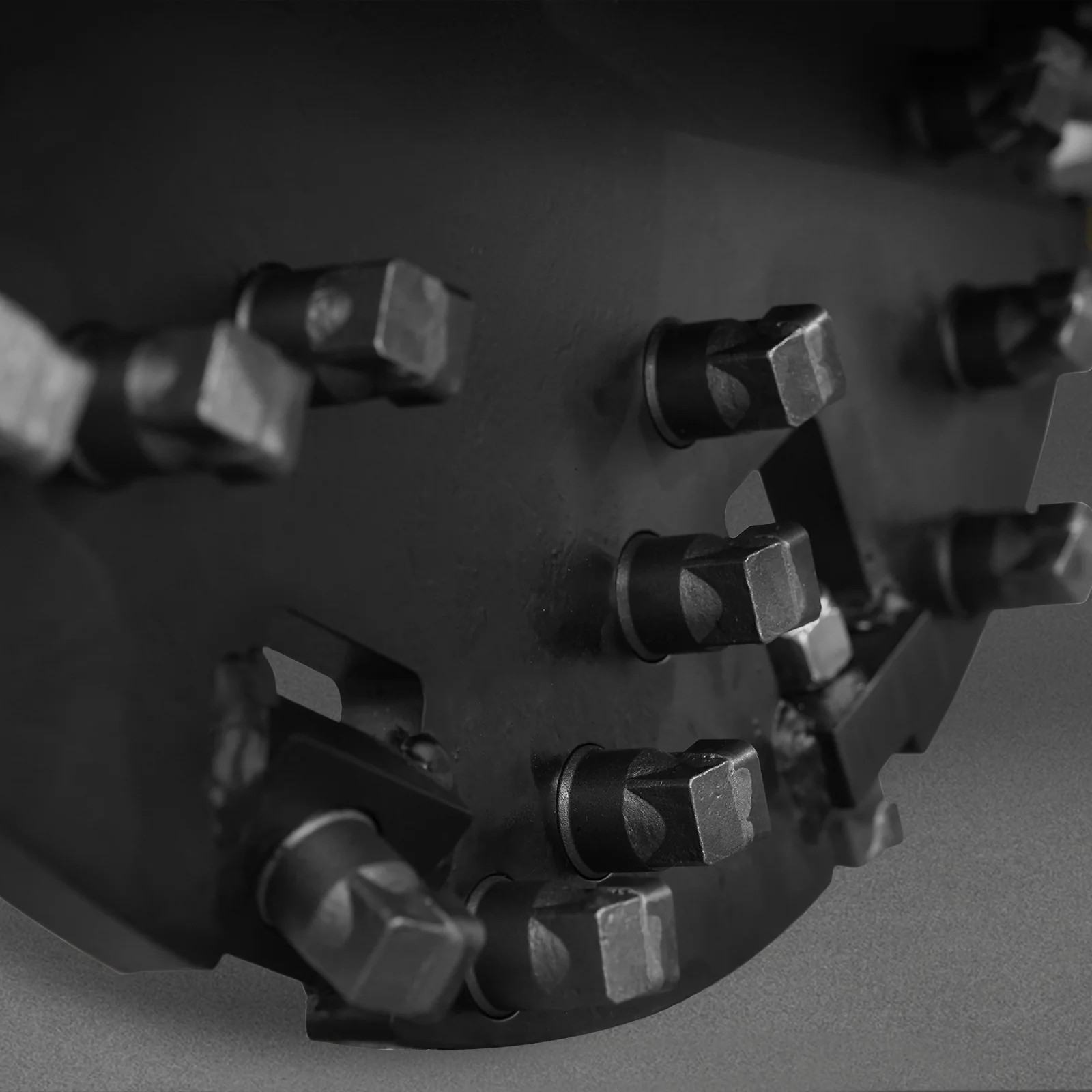 3-Point PTO Stump Grinder with 34 Carbide Teeth (PTO Shaft Included with Slip Clutch),  for 15-45HP Tractor,  SG24 - Image 6