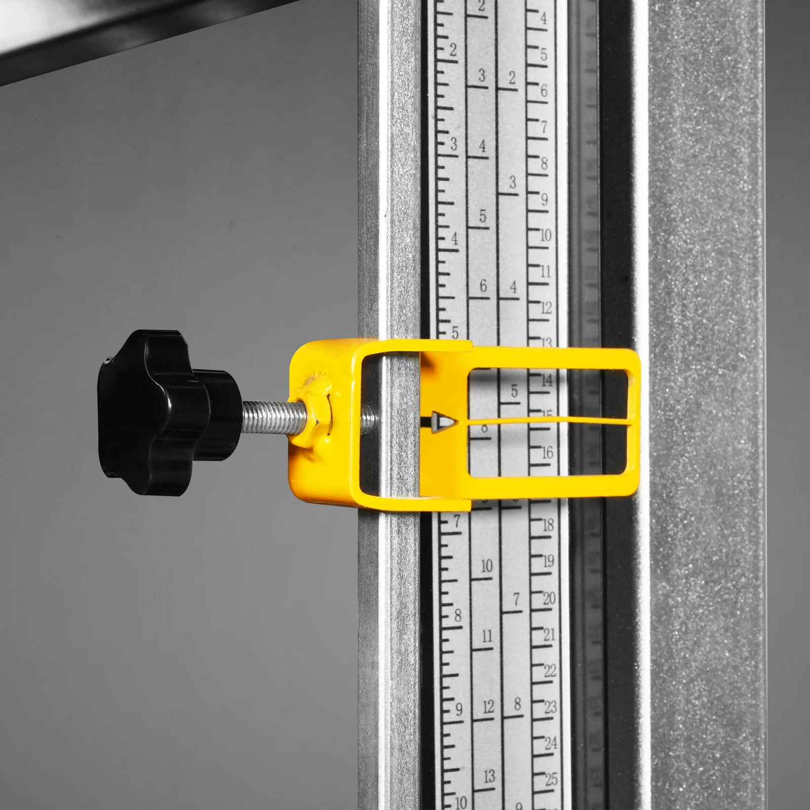 32" Portable Sawmill,  459cc 15HP E-Start Gasoline Engine,  26.5" Board Width,  13' Track Length ,  SM-32 - Image 6