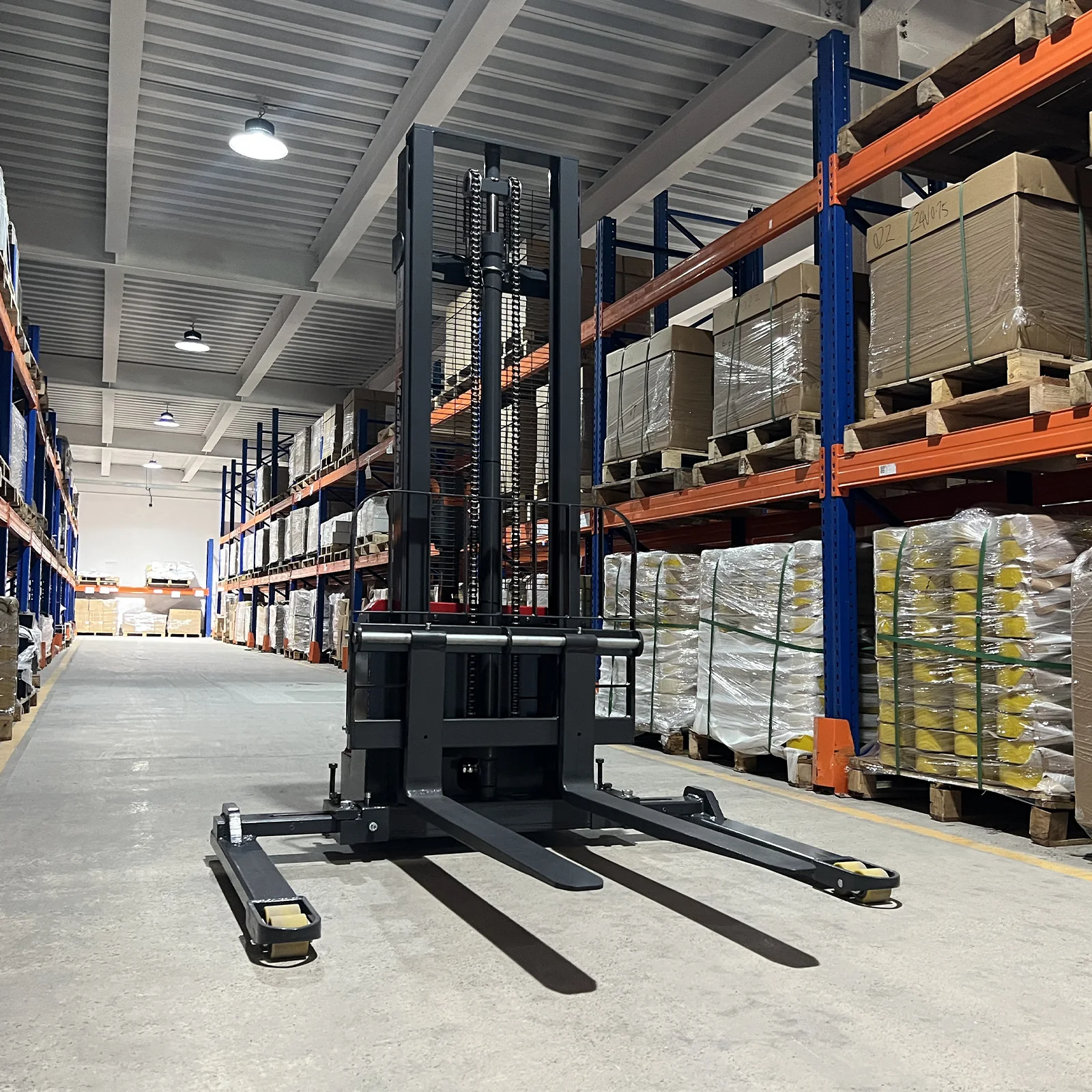 3300lbs Lithium-ion Electric Straddle Stacker,  98" Lift,  Adjustable Legs & Forks,  F33-98S - Image 4