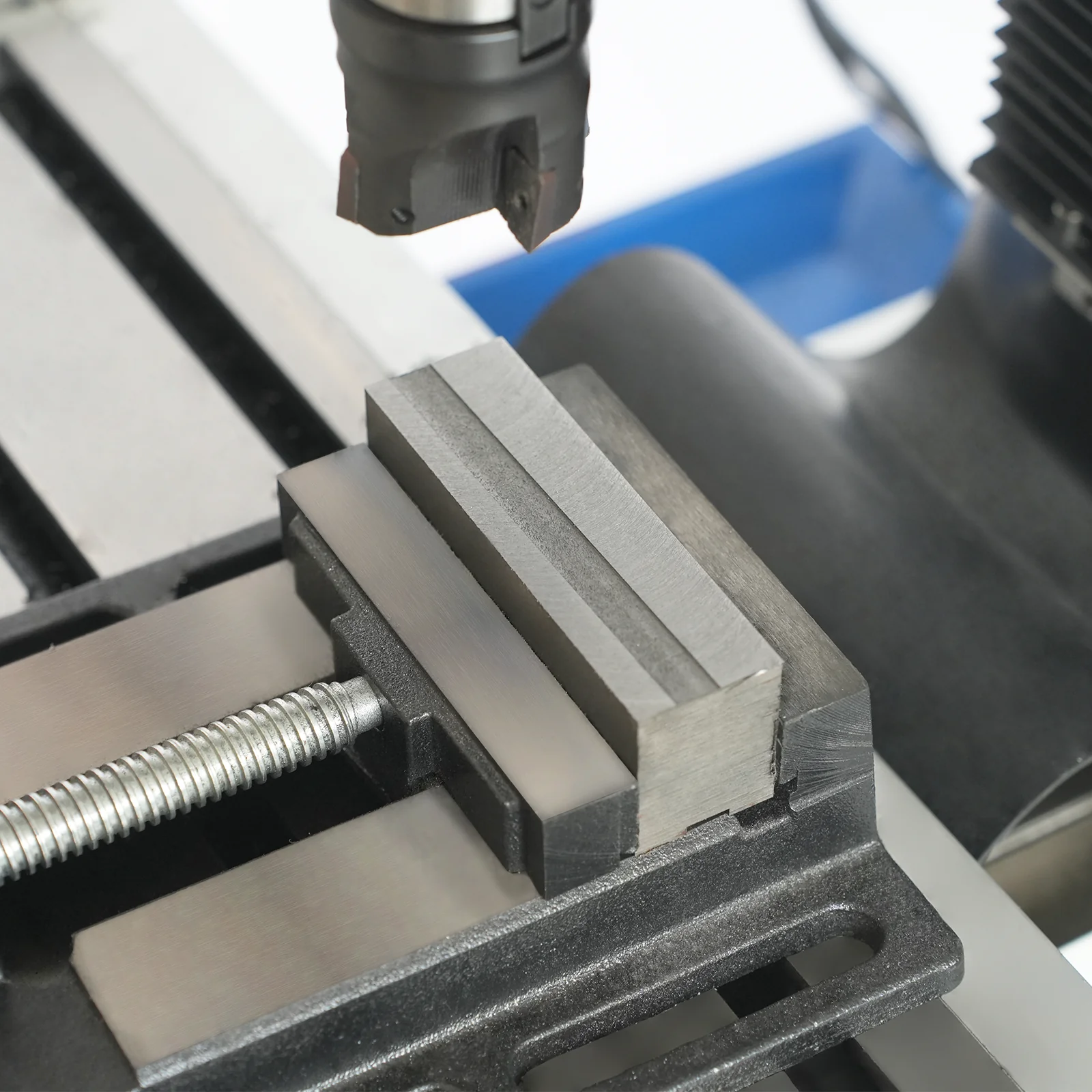 7‘’ x 27-1/2‘’ Benchtop Mini Mill Drill Machine, Variable Speed, Brshless Motor, R8 Spindle, 1.5 HP, 110V, Compact Milling Drilling Tool for Garage Shop, DIY Metalworking without Stand VM25L - Image 19