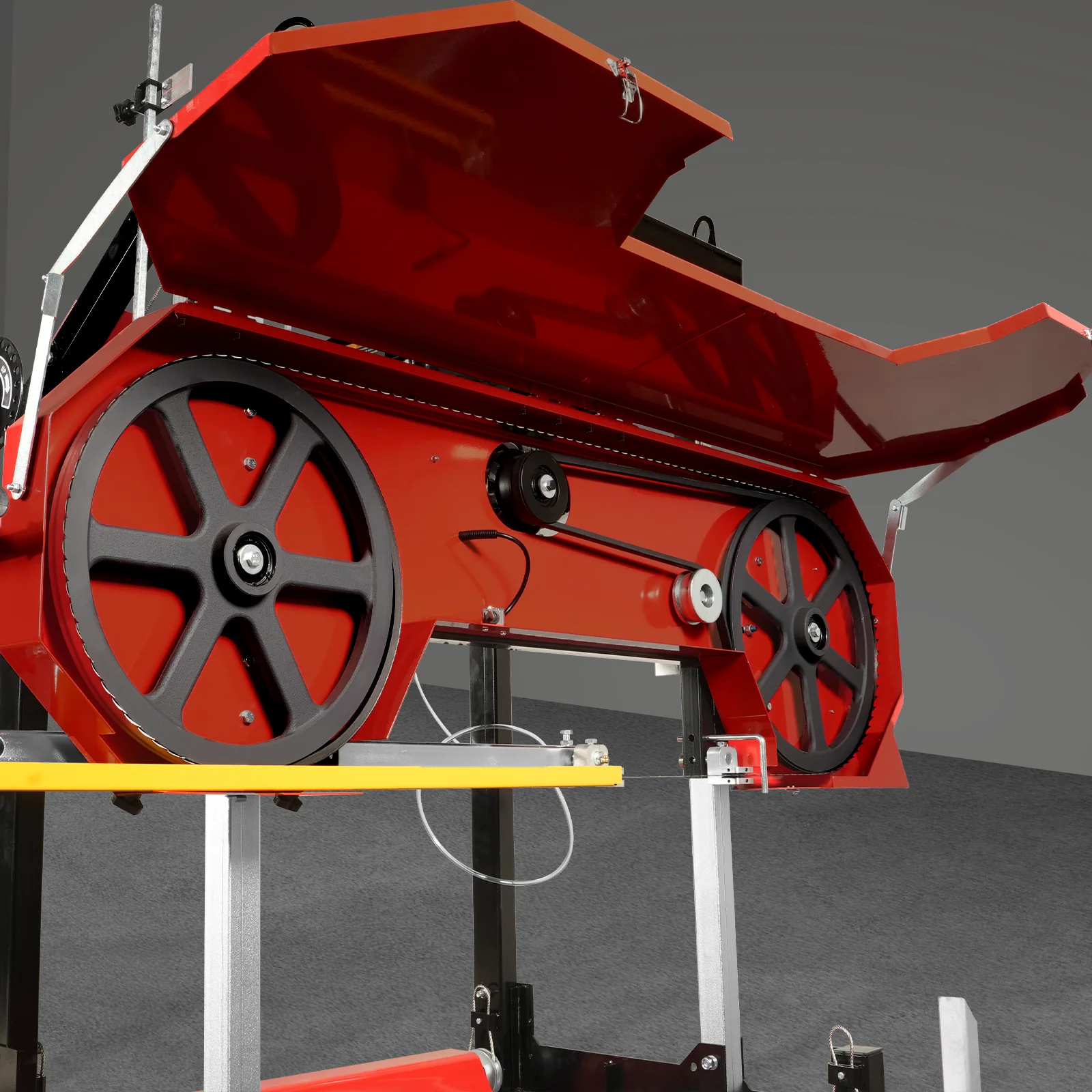 32" Portable Sawmill,  459cc 15HP E-Start Gasoline Engine,  26.5" Board Width,  13' Track Length ,  SM-32 - Image 11