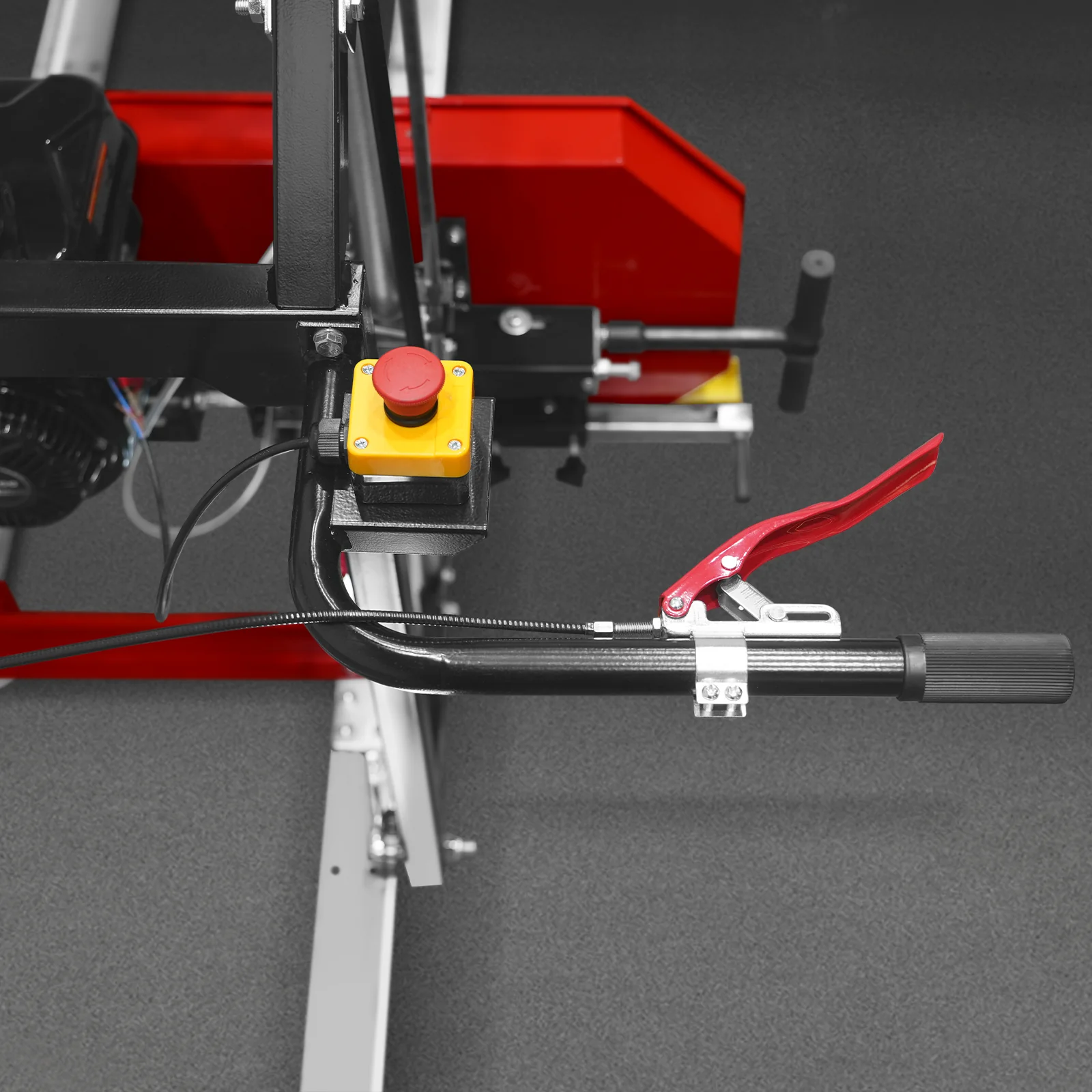 18" Portable Sawmill,  212cc 7HP Gasoline Engine,  15" Board  Width,  10' Track Length ,  SM-18 - Image 3