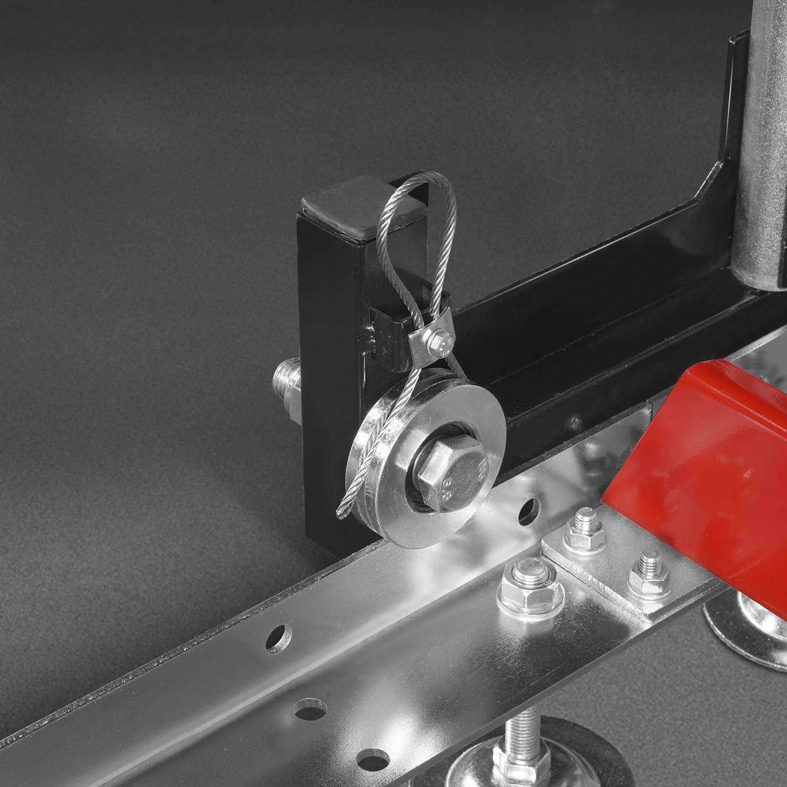 18" Portable Sawmill,  212cc 7HP Gasoline Engine,  15" Board  Width,  10' Track Length ,  SM-18 - Image 7