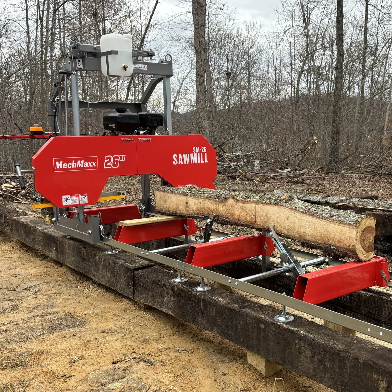 26" Portable Sawmill,  459cc 15HP E-Start Gasoline Engine,  20" Board  Width,  13' Track Length ,  SM-26 - Image 3