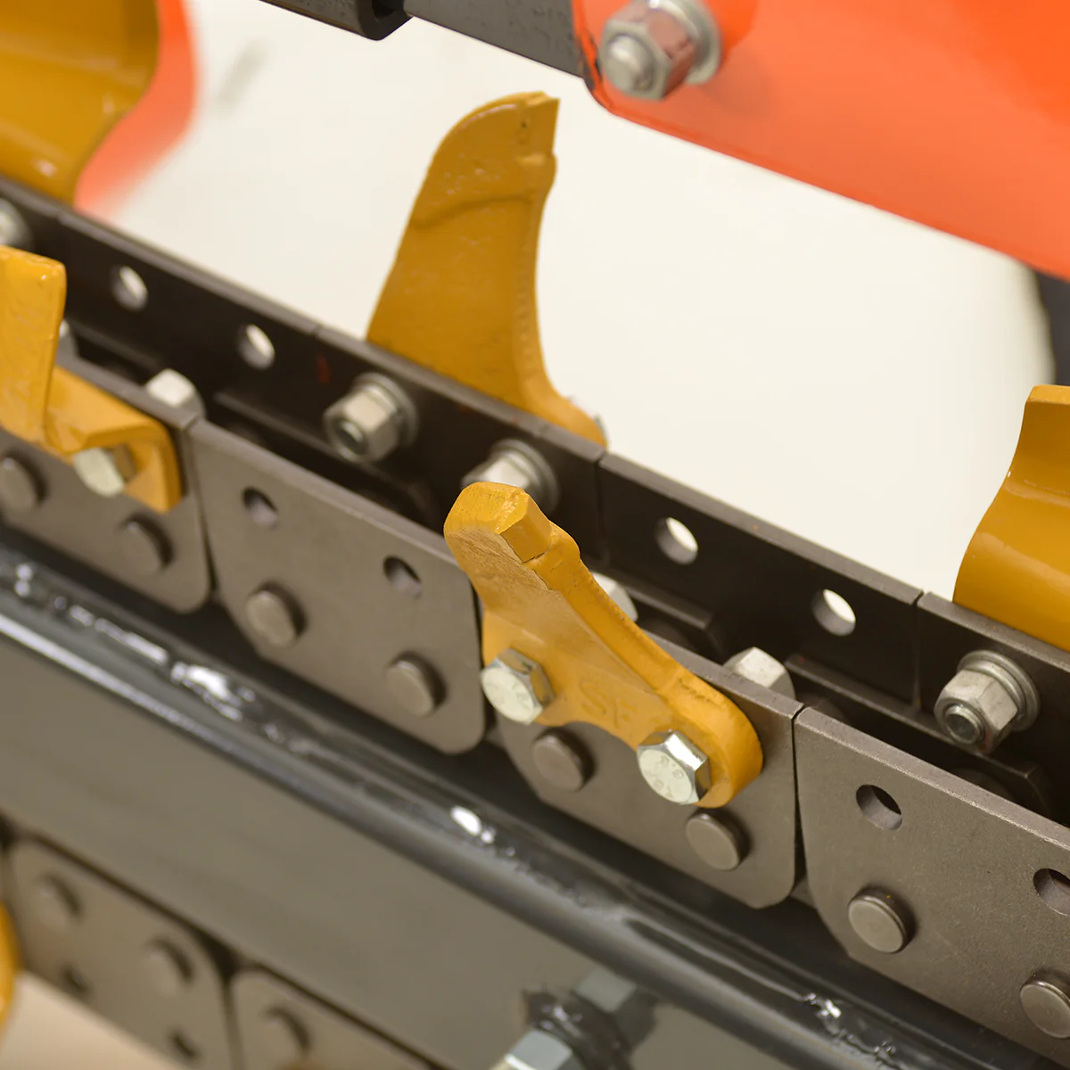 MechMaxx 38'' Side Shaft Trencher Skid Steer Attachment - Image 9