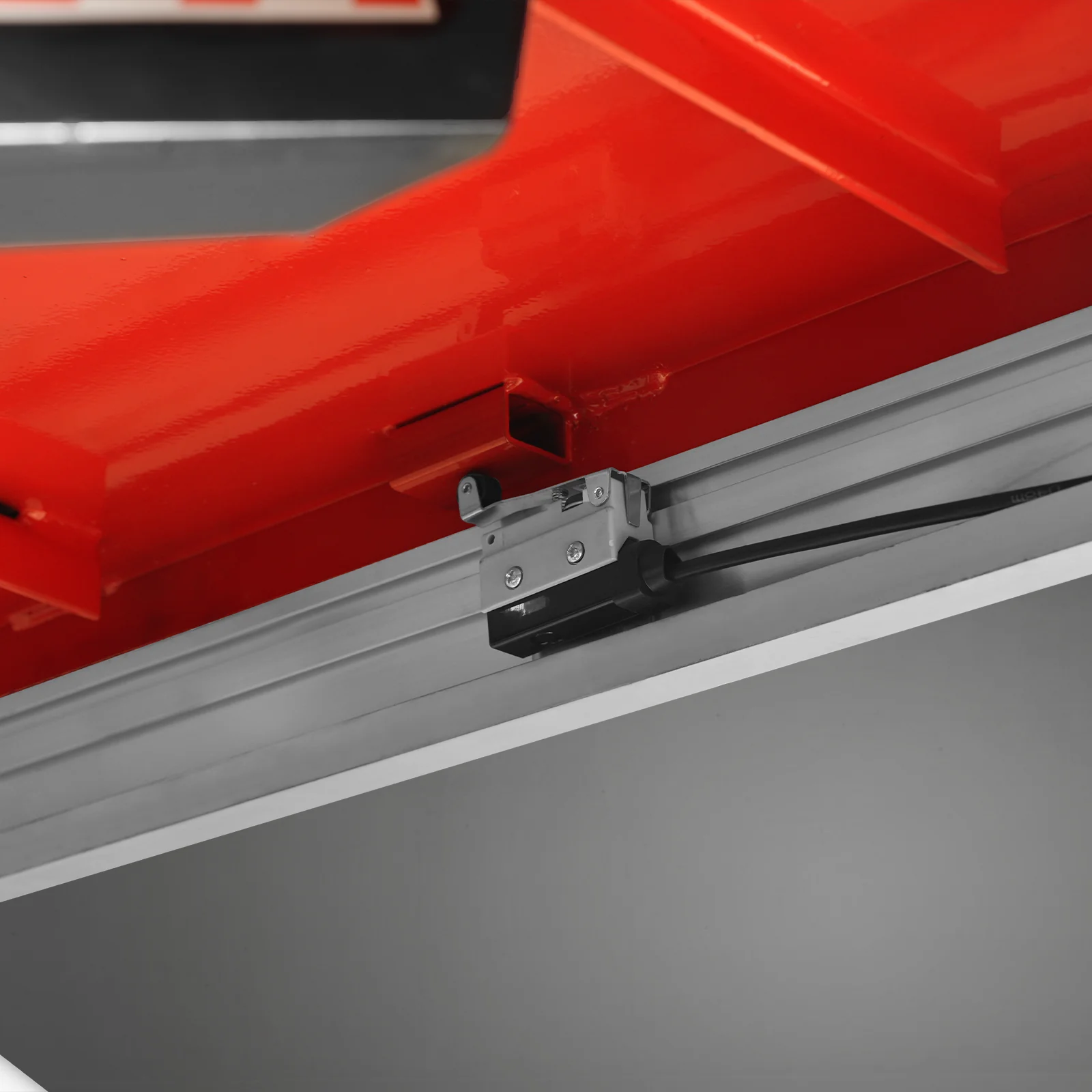 4400 lb Capacity Stationary Electric Hydraulic Double Scissor Lift Table - 63" x 39.4" Platform,  70.1" Lift Height,  UL Certified Motor,  ELTD44L - Image 14